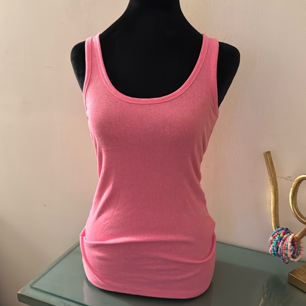 Gap Tank Tops 
Set of 2
Size Small